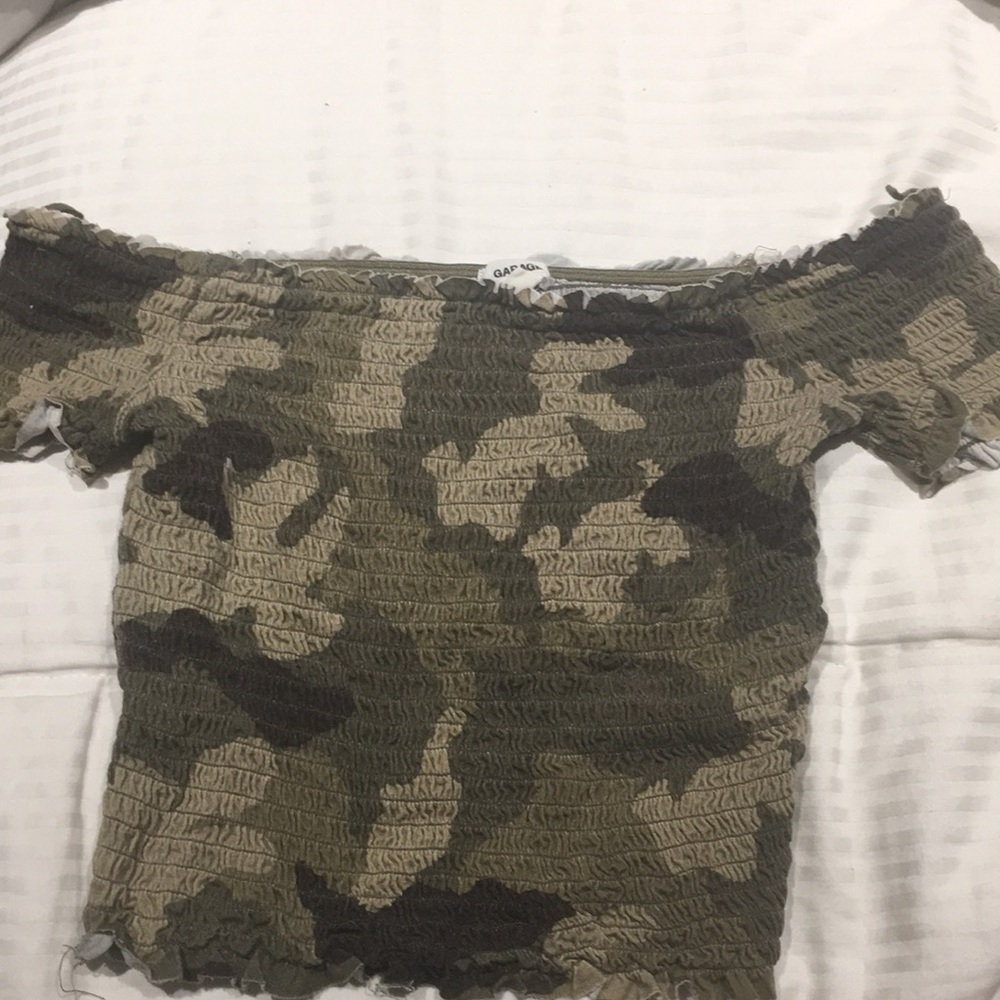 camo garage top